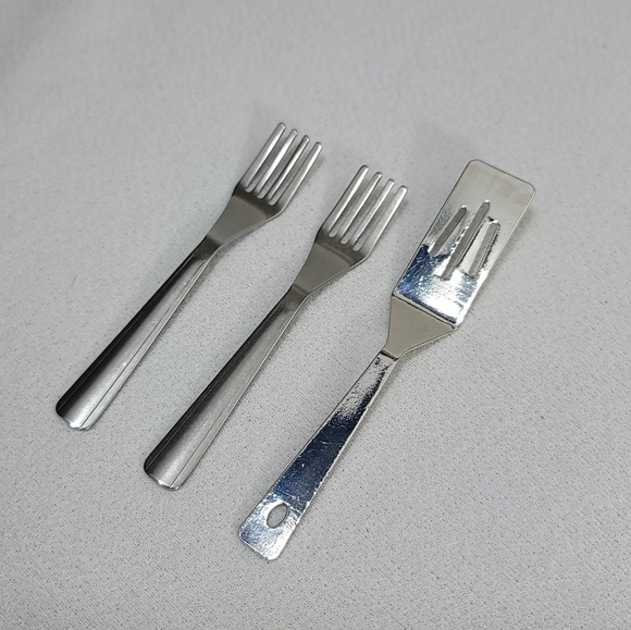 American Girl Truly Me Lasagna Dinner - Picture 4 of 10